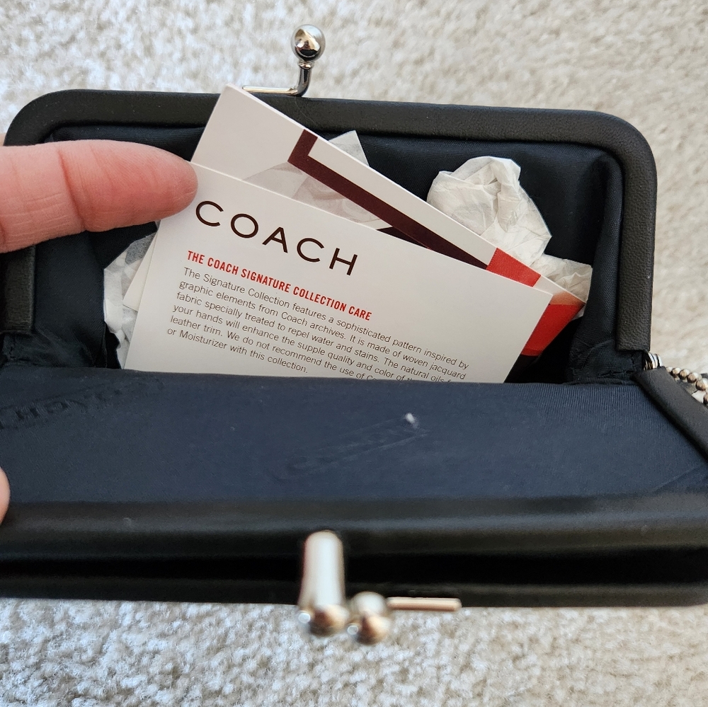 Black Coach Women's Clutch Bag - Picture 3 of 4